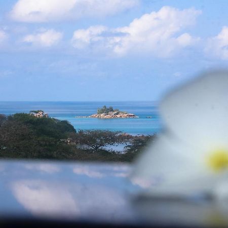 Exotic Guest House Anse Volbert Village  Bagian luar foto