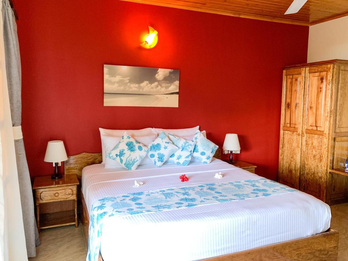 Exotic Guest House Anse Volbert Village  Bagian luar foto