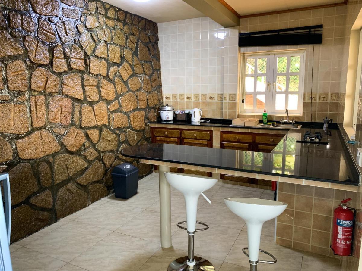 Exotic Guest House Anse Volbert Village  Bagian luar foto