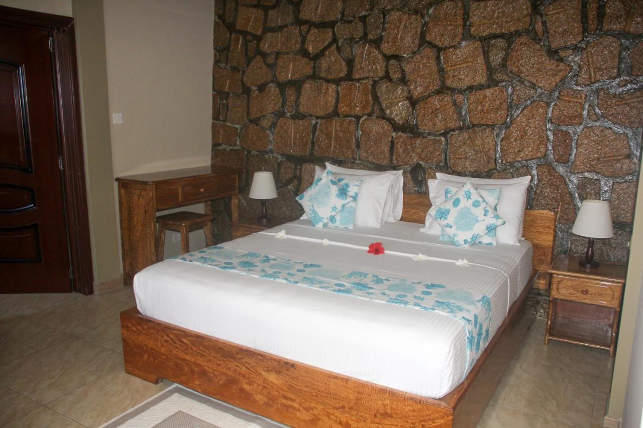 Exotic Guest House Anse Volbert Village  Bagian luar foto