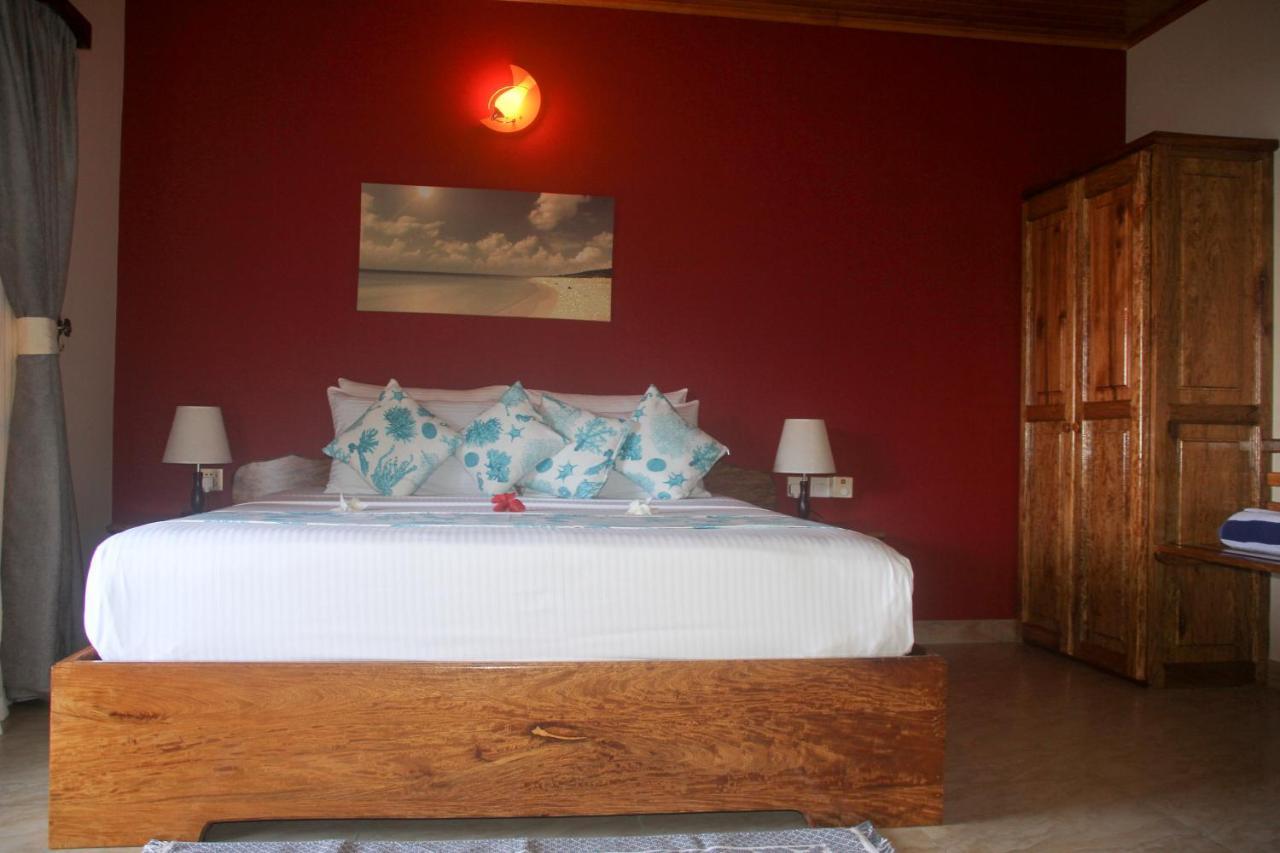 Exotic Guest House Anse Volbert Village  Bagian luar foto