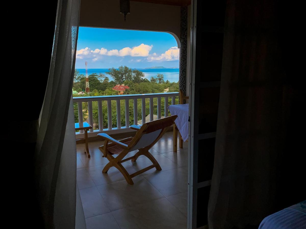 Exotic Guest House Anse Volbert Village  Bagian luar foto