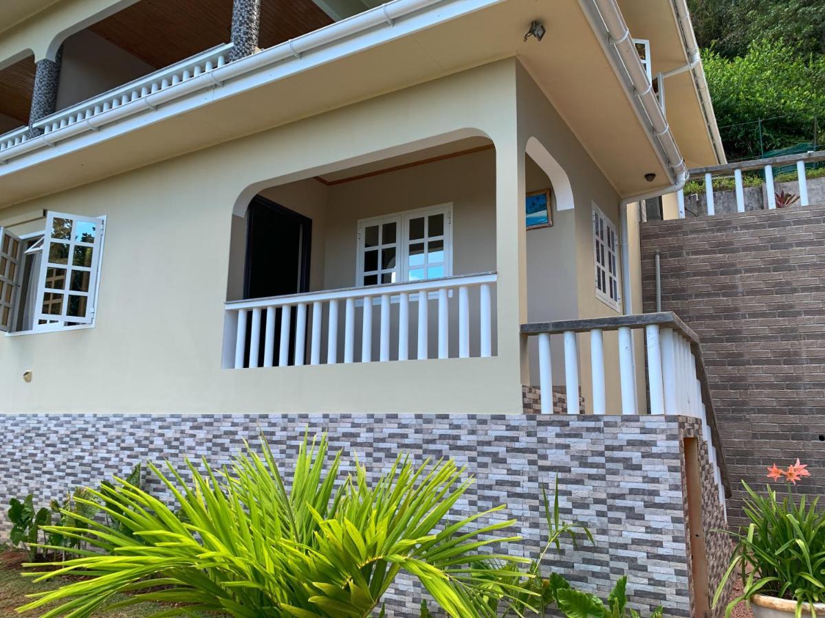 Exotic Guest House Anse Volbert Village  Bagian luar foto
