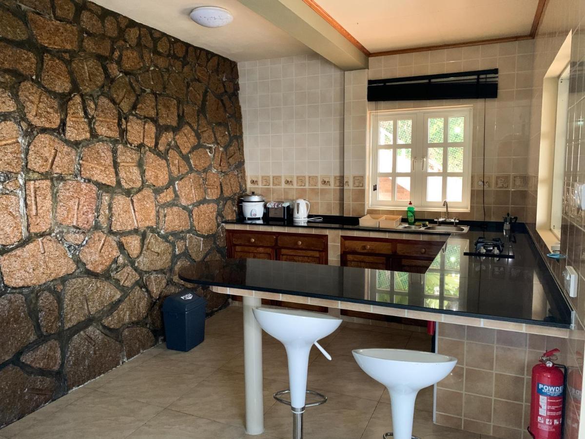 Exotic Guest House Anse Volbert Village  Bagian luar foto